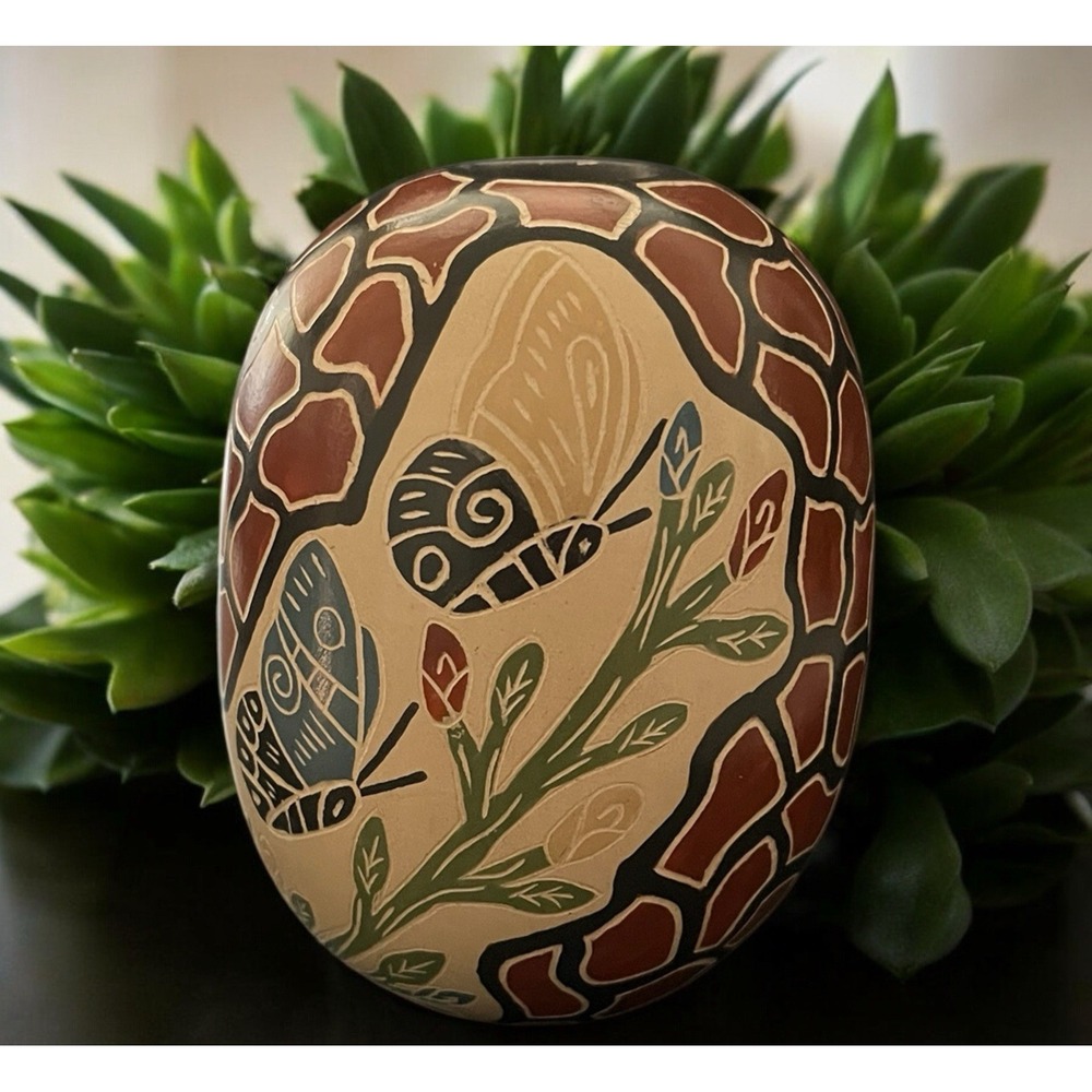 Mata Ortiz Pottery Brenda Zubia Butterfly Brick Path Folk Art Mexican Ceramics - Picture 6 of 9